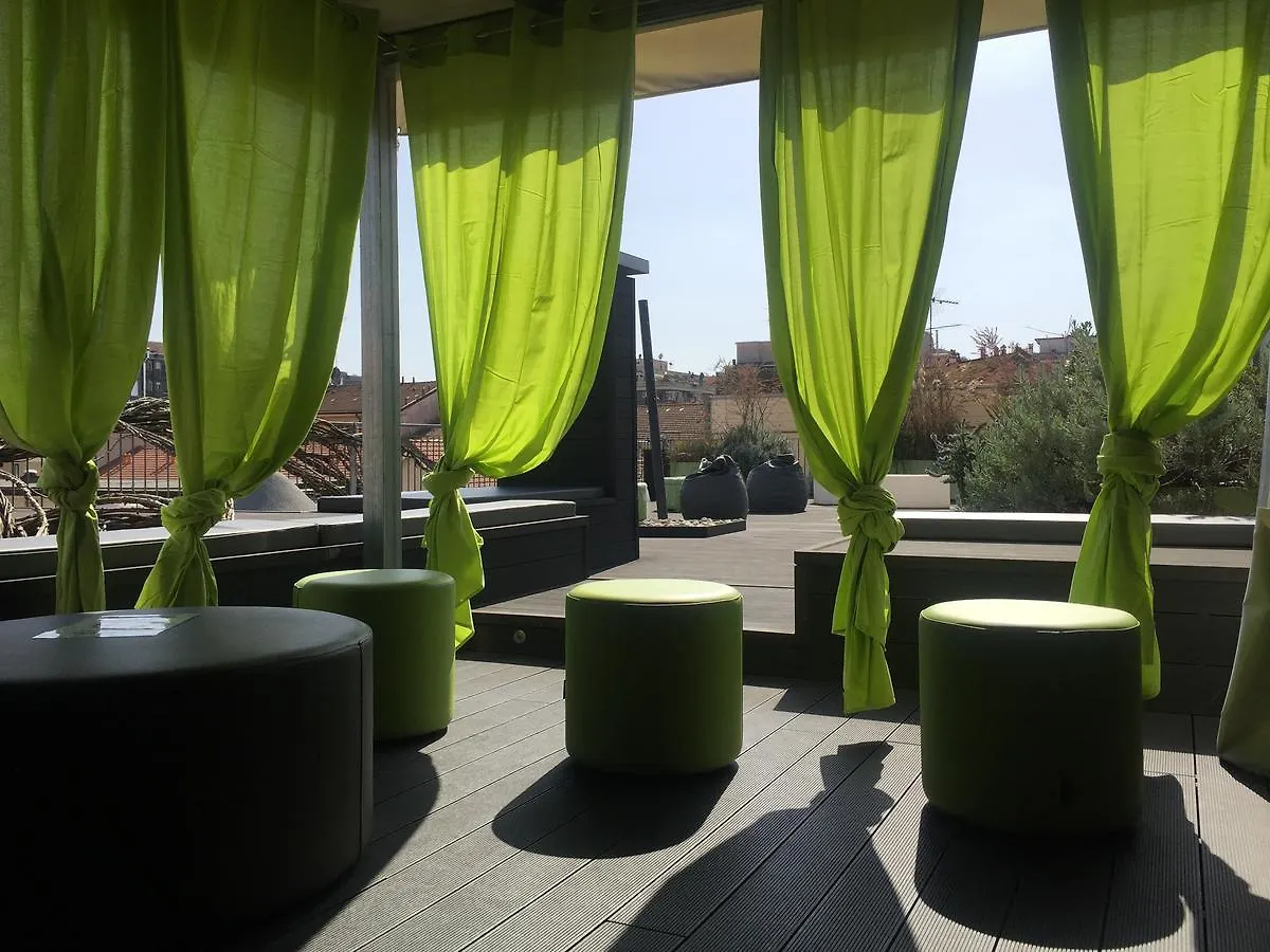 Miloft Guest Rooms And Terrace Bed & Breakfast